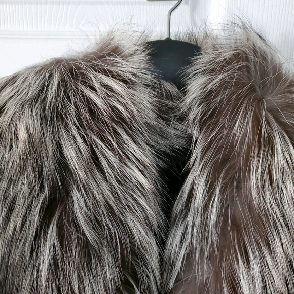 Fur coat fox collar. FERAUD/PARIS - Picture 4 of 4